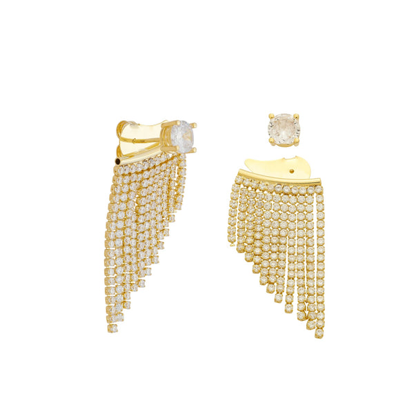 Brinco festa cascata cravejado em metal folheado a ouro, com franjas de zircônias brilhantes e design sofisticado para ocasiões especiais, joia Amarylis Semijoias.