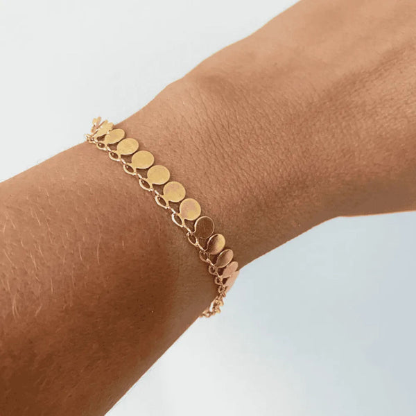 Pulseira medalhinhas folheada em ouro 18k